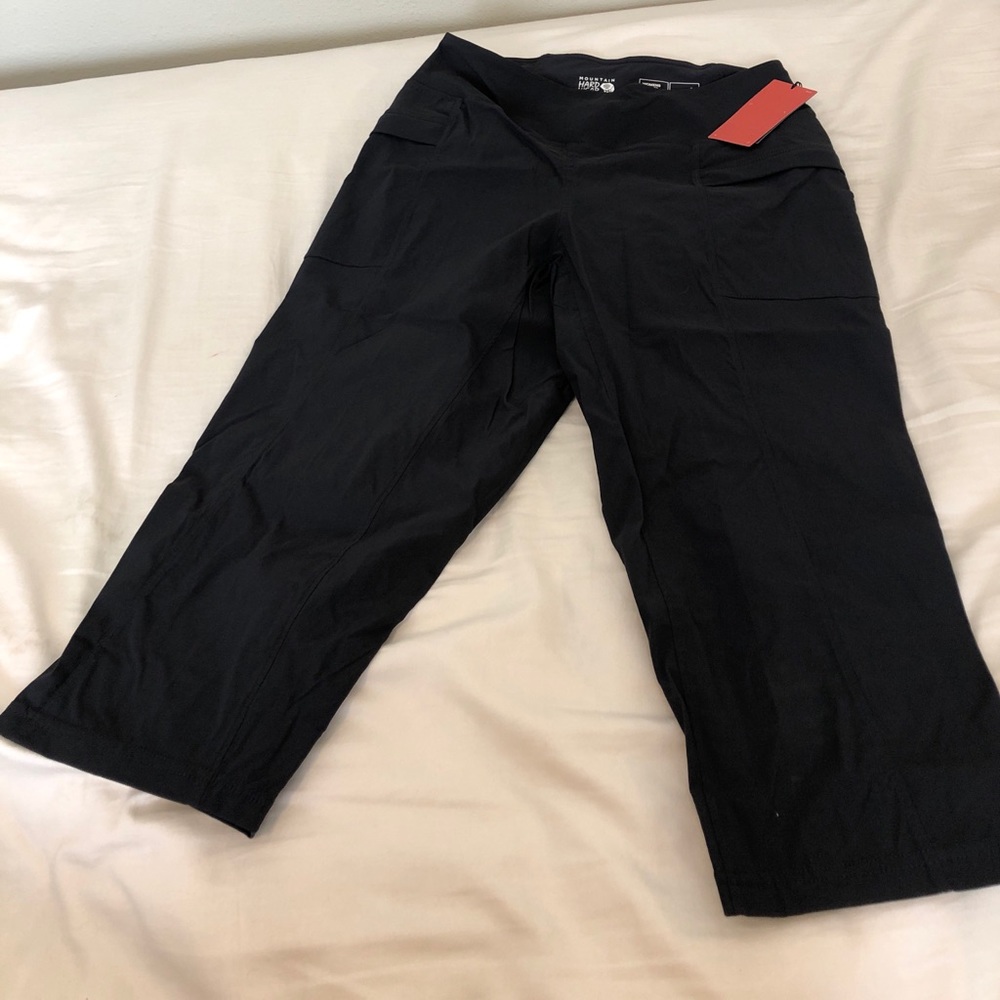 Mountain hardwear size small athletic Capri UPF 50